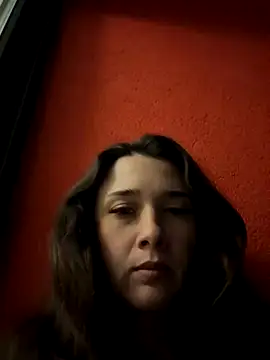 Snapshot of MayaVonDe chatting on 11.08.25 MayaVonDe online show from 11.08.25