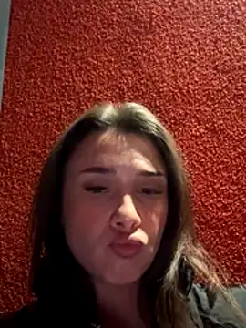 MayaVonDe online show from 12.14.25