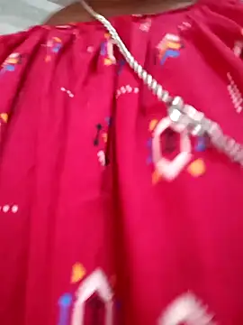 Snapshot of Hotty-romi3 chatting on 10.17.25 Hotty-romi3 online show from 10.17.25