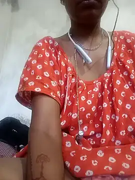 Snapshot of Hotty-romi3 chatting on 10.30.25 Hotty-romi3 online show from 10.30.25