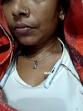 Snapshot of Hotty-romi3 chatting on 11.14.25 Hotty-romi3 online show from 11.14.25