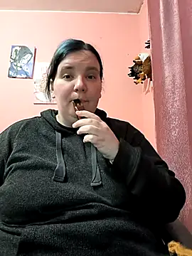  alexandra ray  online show from 04.25.26