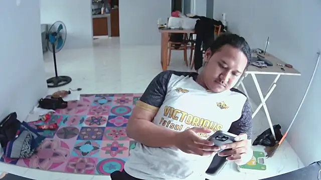 Snapshot of latexidn chatting on 11.15.25 latexidn online show from 11.15.25