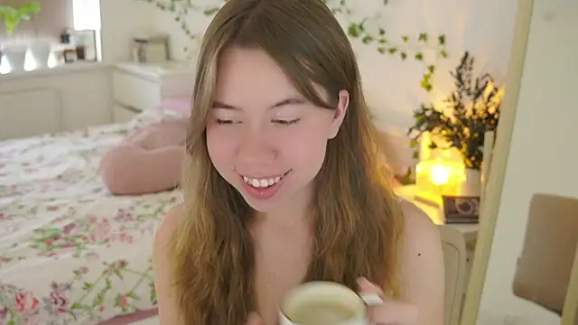 Snapshot of melon_sugar_ chatting on 10.19.25 melon sugar online show from 10.19.25