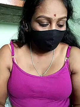 Snapshot of tamil_Monisha chatting on 11.01.25 tamil Monisha online show from 11.01.25