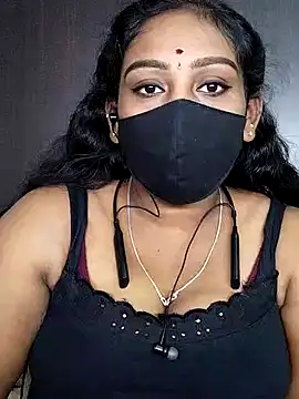 Snapshot of tamil_Monisha chatting on 11.08.25 tamil Monisha online show from 11.08.25