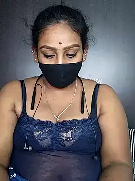 Snapshot of tamil_Monisha chatting on 12.13.25 tamil Monisha online show from 12.13.25