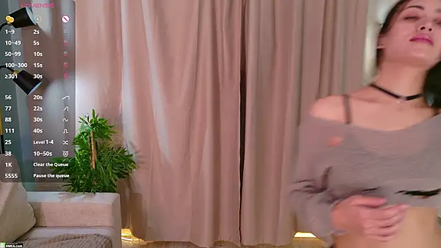 Playful Lia online show from 03.04.26