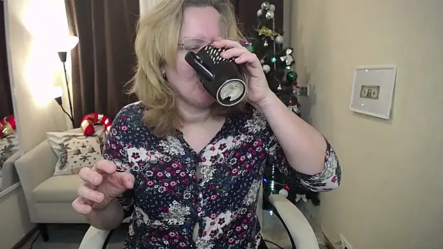 VestaWoody online show from 12.01.25