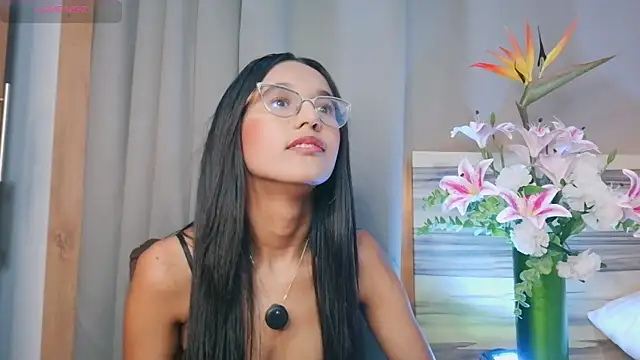 luna valen online show from 05.10.26