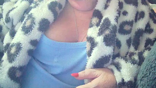 Playful MILF Demi online show from 02.07.26