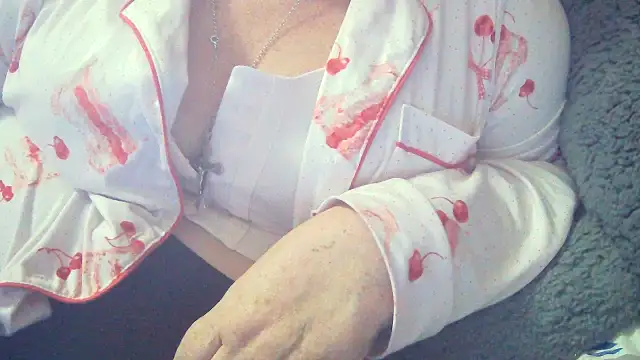 Playful MILF Demi online show from 02.08.26