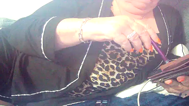 Playful MILF Demi online show from 03.20.26