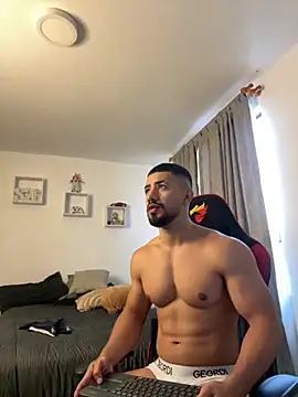 Ezzio Scolaro online show from 10.17.25