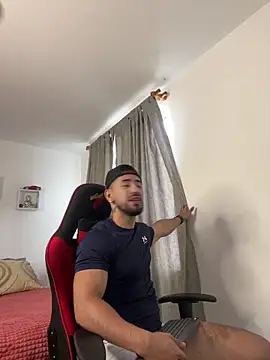 Ezzio Scolaro online show from 11.06.25