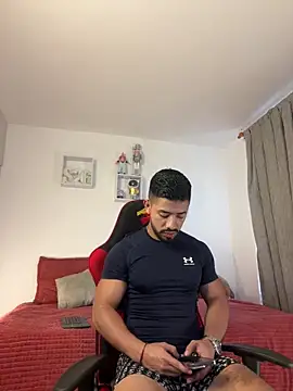 Ezzio Scolaro online show from 04.02.26