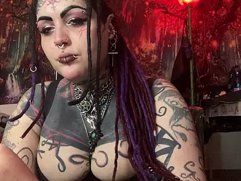 Snapshot of nyxvelon chatting on 01.14.26 nyxvelon online show from 01.14.26