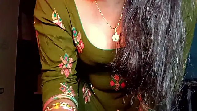 Snapshot of horny_milf_couple chatting on 05.09.26 horny milf couple online show from 05.09.26