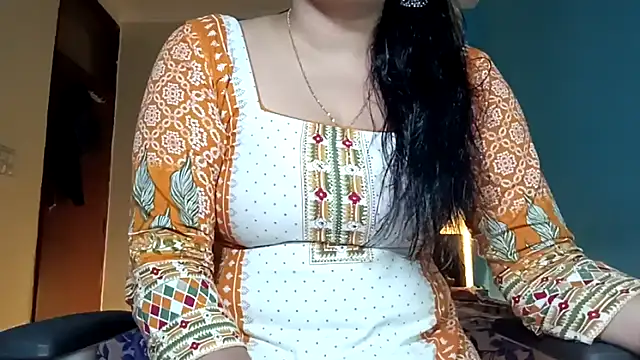 Snapshot of horny_milf_couple chatting on 06.07.26 horny milf couple online show from 06.07.26
