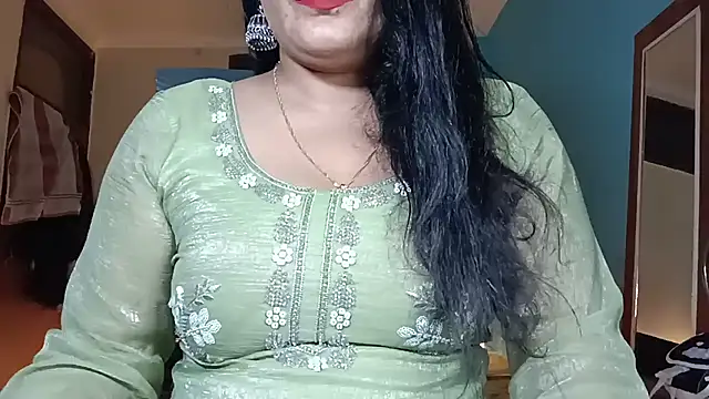 Snapshot of horny_milf_couple chatting on 06.15.26 horny milf couple online show from 06.15.26