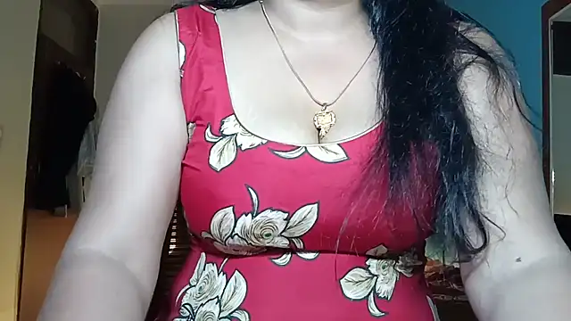 Snapshot of horny_milf_couple chatting on 06.23.26 horny milf couple online show from 06.23.26