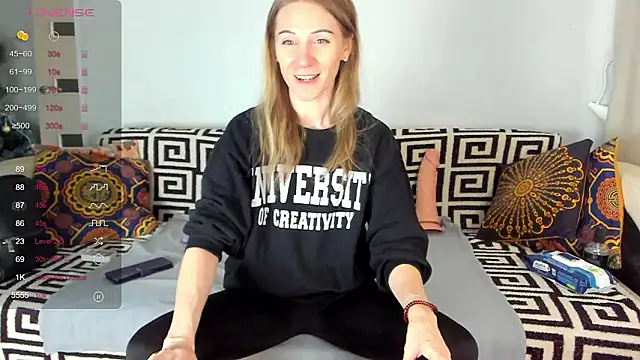 Snapshot of Amalia_Mio chatting on 02.19.26 Amalia Mio online show from 02.19.26