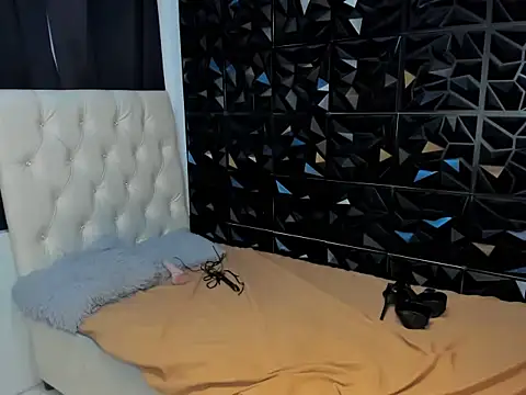 Snapshot of Yourdreamgoddess chatting on 05.19.26 Yourdreamgoddess online show from 05.19.26