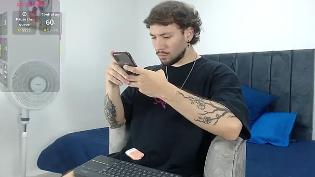 angel kyrozz online show from 02.13.26