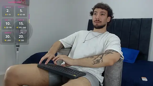 angel kyrozz online show from 02.14.26