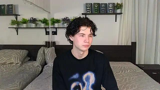 Cute Mike online show from 02.14.26