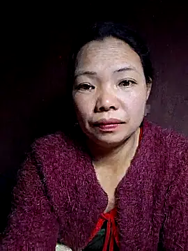 Snapshot of miomio-12 chatting on 10.24.25 miomio-12 online show from 10.24.25