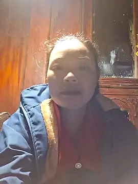 Snapshot of miomio-12 chatting on 11.11.25 miomio-12 online show from 11.11.25