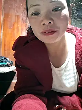 Snapshot of miomio-12 chatting on 11.14.25 miomio-12 online show from 11.14.25