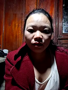 Snapshot of miomio-12 chatting on 11.15.25 miomio-12 online show from 11.15.25