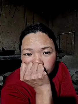 Snapshot of miomio-12 chatting on 12.01.25 miomio-12 online show from 12.01.25