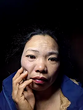 Snapshot of miomio-12 chatting on 12.03.25 miomio-12 online show from 12.03.25