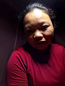 Snapshot of miomio-12 chatting on 02.18.26 miomio-12 online show from 02.18.26