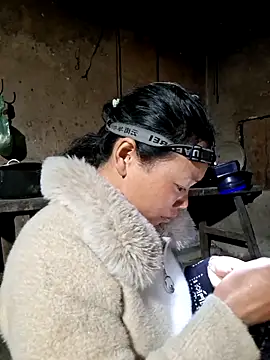 Snapshot of miomio-12 chatting on 02.20.26 miomio-12 online show from 02.20.26