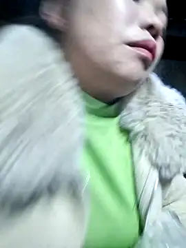 Snapshot of miomio-12 chatting on 03.21.26 miomio-12 online show from 03.21.26