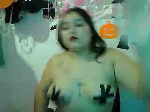 Snapshot of Gaby22d chatting on 11.01.25 Gaby22d online show from 11.01.25