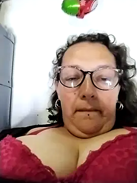 -saraqueen- online show from 11.13.25