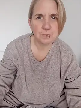 Snapshot of LaceyWestxx chatting on 10.07.25 LaceyWestxx online show from 10.07.25