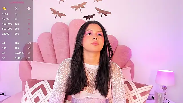 Snapshot of Daddysgirl_18 chatting on 11.01.25 Daddysgirl 18 online show from 11.01.25