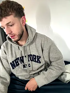 Snapshot of noah_red chatting on 11.03.25 noah red online show from 11.03.25