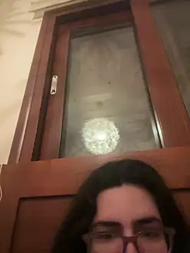 Snapshot of luciamaria01 chatting on 05.17.26 luciamaria01 online show from 05.17.26