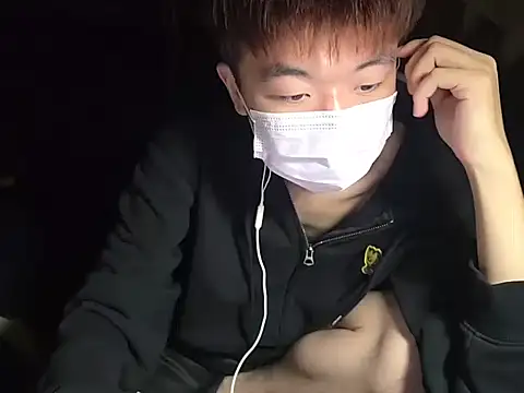 Snapshot of fox165 chatting on 11.27.25 fox165 online show from 11.27.25