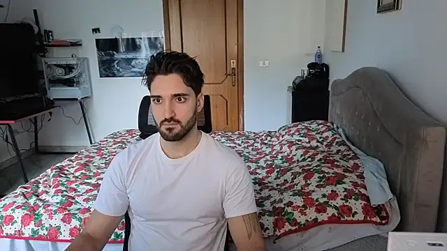 Snapshot of Al3xox02 chatting on 01.11.26 Al3xox02 online show from 01.11.26