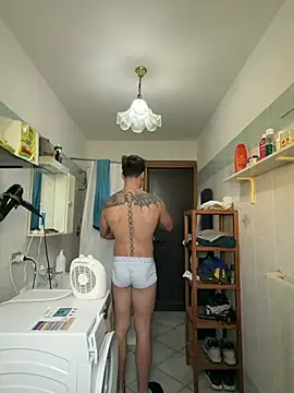 Snapshot of Al3xox02 chatting on 01.13.26 Al3xox02 online show from 01.13.26