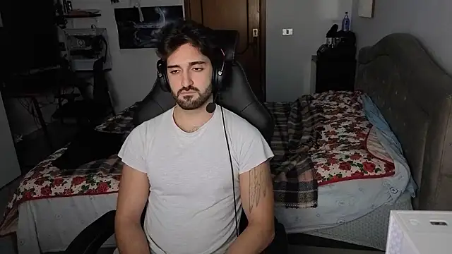 Snapshot of Al3xox02 chatting on 01.13.26 Al3xox02 online show from 01.13.26