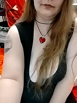 Snapshot of AugustRayn chatting on 02.11.26 AugustRayn online show from 02.11.26